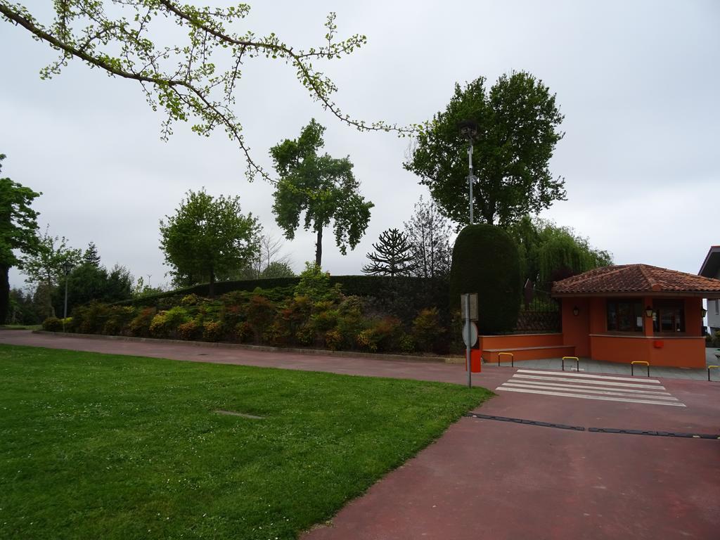 Camping & Bungalows Leagi Mendexa Экстерьер фото